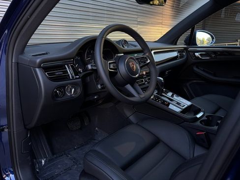 Certified 2026 Porsche Macan image 4