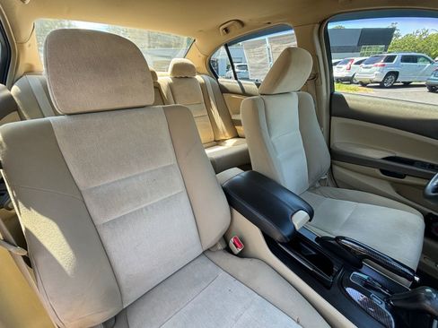 Used 2009 Honda Accord LX image 16