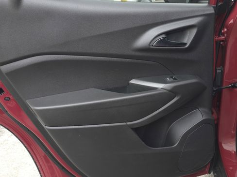 Used 2026 Chevrolet Trax RS w/ Driver Confidence Package image 42