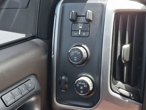 Used 2018 GMC Sierra 1500 SLT AWD/4WD image 22