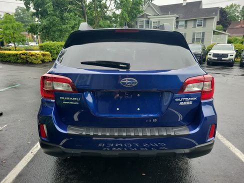 Used 2016 Subaru Outback 2.5i Premium AWD/4WD image 4