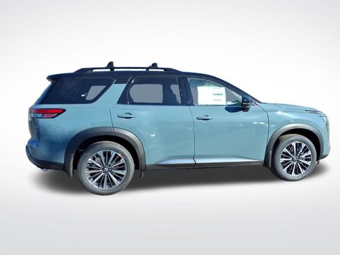 New 2026 Nissan Pathfinder Platinum image 8