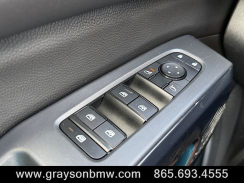 Used 2024 Nissan Pathfinder SV FWD image 21