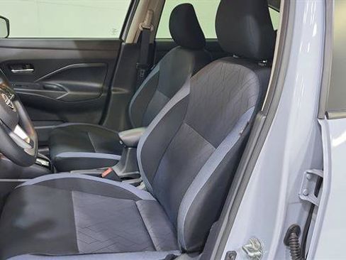 Certified 2025 Nissan Versa SV w/ Trunk Package FWD image 34