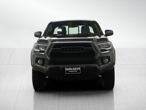 Used 2017 Toyota Tacoma SR5 image 8