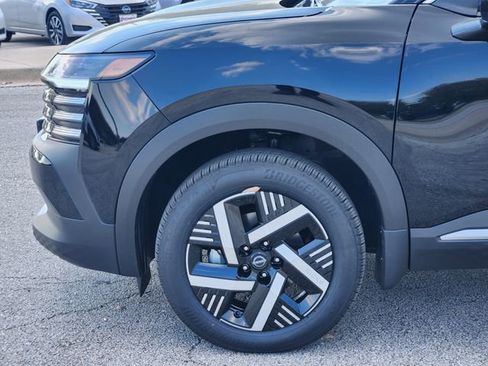 New 2026 Nissan Kicks SV image 5