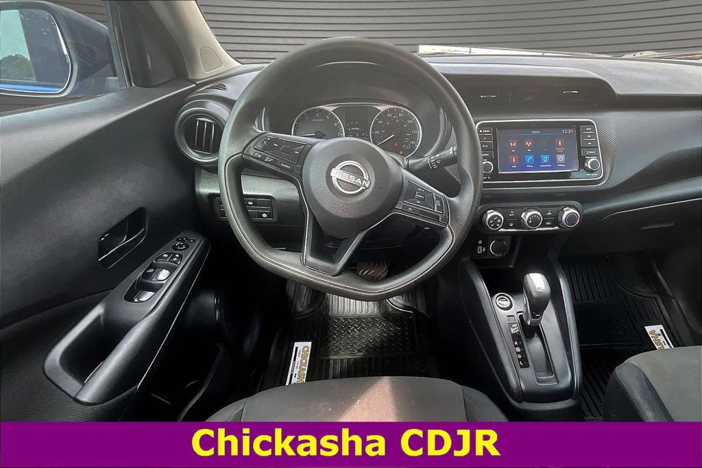 Used 2025 Nissan Kicks Play S FWD image 8