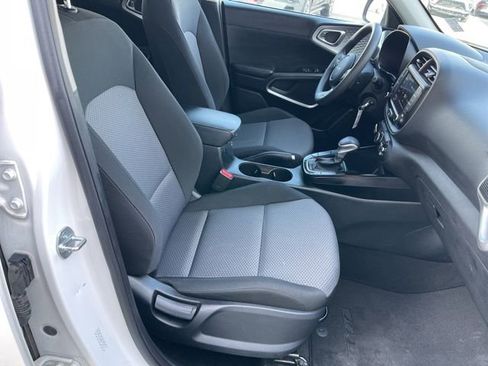 Used 2024 Kia Soul LX w/ Option Group 015 image 19
