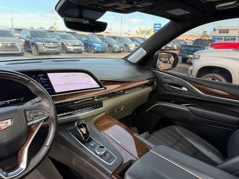 Used 2021 Cadillac Escalade Sport Platinum image 13