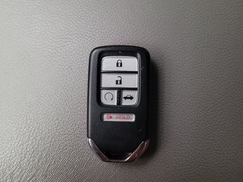 Used 2018 Honda Accord EX image 32