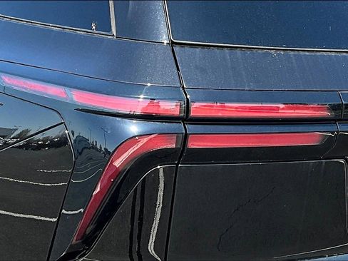 New 2026 Chevrolet Traverse LT image 14