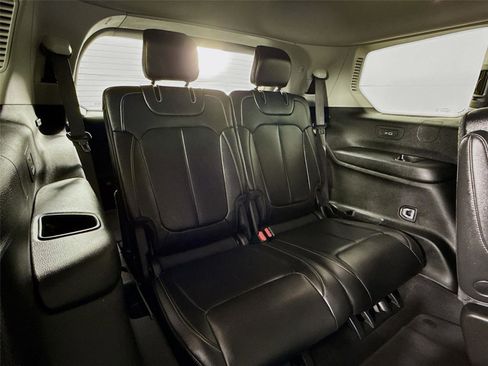 Used 2022 Jeep Grand Cherokee L Limited image 26