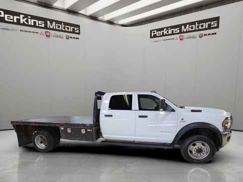 Used 2020 RAM 5500 Tradesman w/ Chrome Appearance Group AWD/4WD image 7