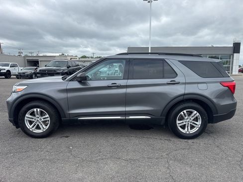 Used 2023 Ford Explorer XLT RWD image 11
