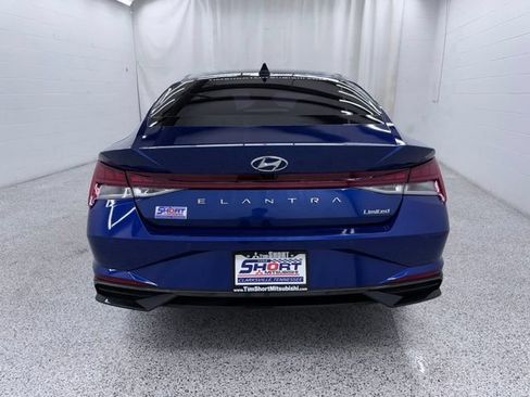 Used 2021 Hyundai Elantra Limited FWD image 3
