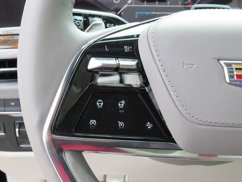 Certified 2026 Cadillac Escalade Platinum Sport w/ LPO, ONYX Package AWD/4WD image 19