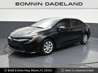 Used 2025 Toyota Corolla LE video 1