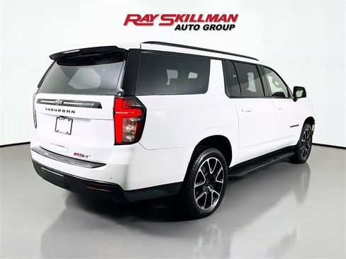 Used 2024 Chevrolet Suburban RST w/ Luxury Package image 7