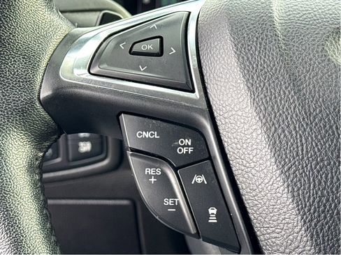 Used 2022 Ford Edge Titanium w/ Class II Trailer Tow Package image 15