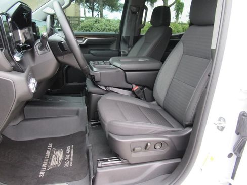 Used 2024 GMC Sierra 1500 Elevation w/ LPO, Elevation Black Package AWD/4WD image 16