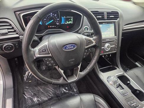 Used 2018 Ford Fusion Titanium image 10