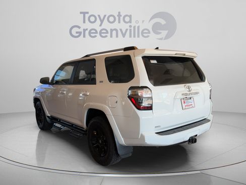 Used 2021 Toyota 4Runner SR5 Premium w/ Moonroof Package RWD image 4