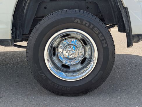 Used 2024 RAM 3500 Tradesman w/ Chrome Appearance Group AWD/4WD image 49