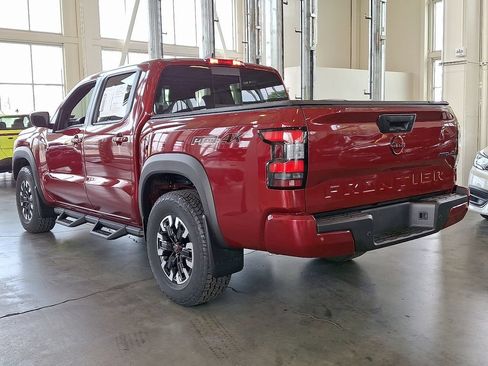Used 2024 Nissan Frontier PRO-4X w/ Technology Package AWD/4WD image 7
