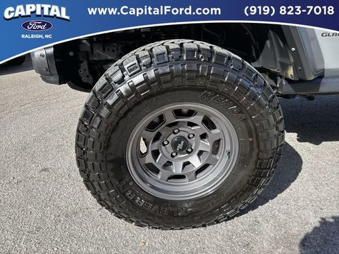 Used 2021 Jeep Gladiator Rubicon w/ Cold Weather Group image 12