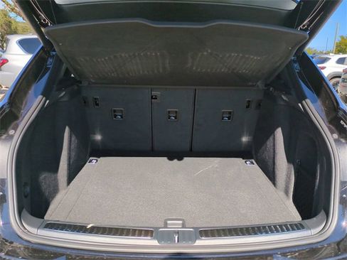 Used 2025 Porsche Macan image 14