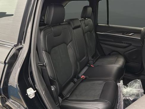 New 2026 Jeep Grand Cherokee Altitude AWD/4WD image 26