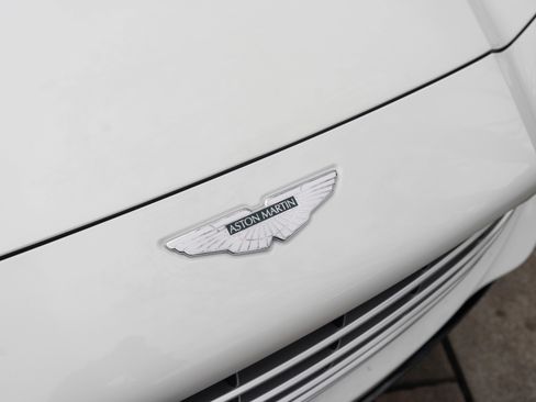 Used 2021 Aston Martin DBX image 42