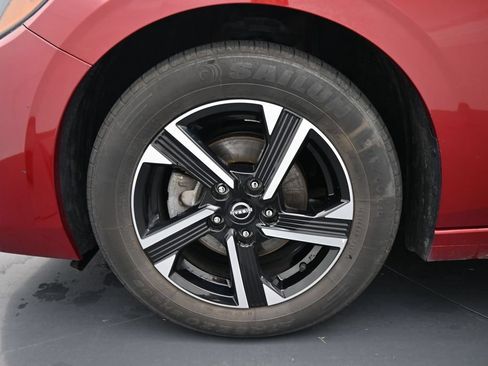 Used 2024 Nissan Sentra SV FWD image 14