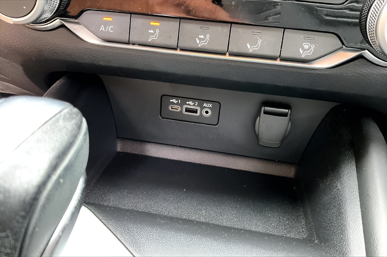 Used 2020 Nissan Altima 2.5 SR FWD image 26