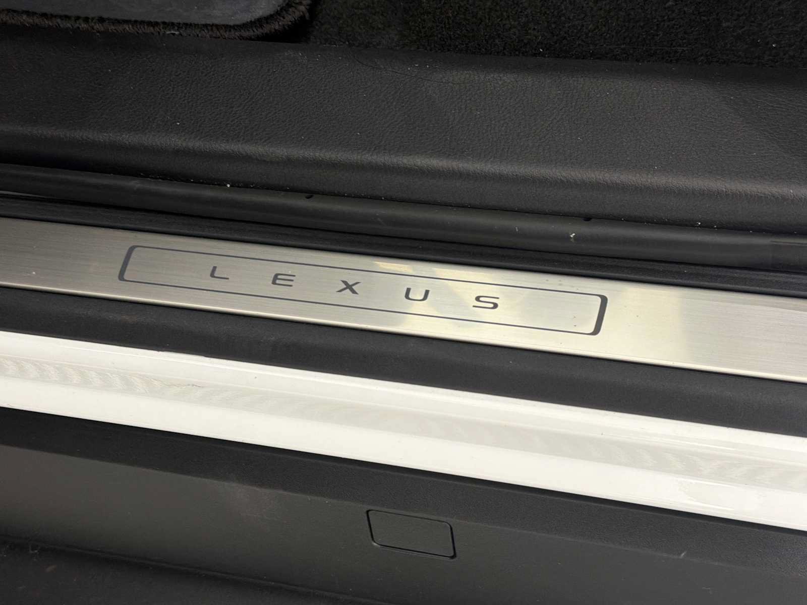 New 2026 Lexus ES 350h w/ Accessory Package (Z2) FWD image 33