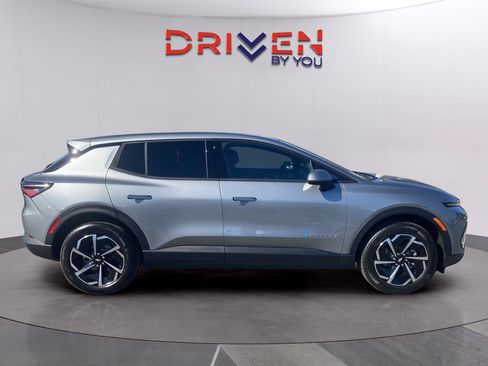 New 2026 Chevrolet Equinox EV LT w/ Comfort Package AWD/4WD image 6