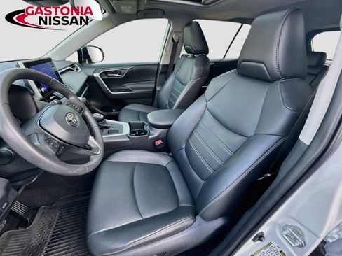 Used 2024 Toyota RAV4 XLE Premium FWD image 27
