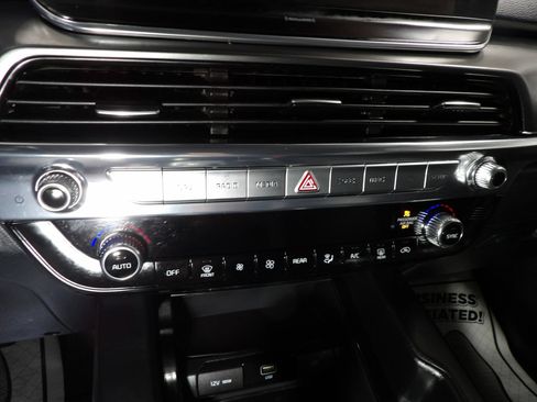 Used 2022 Kia Telluride LX FWD image 22