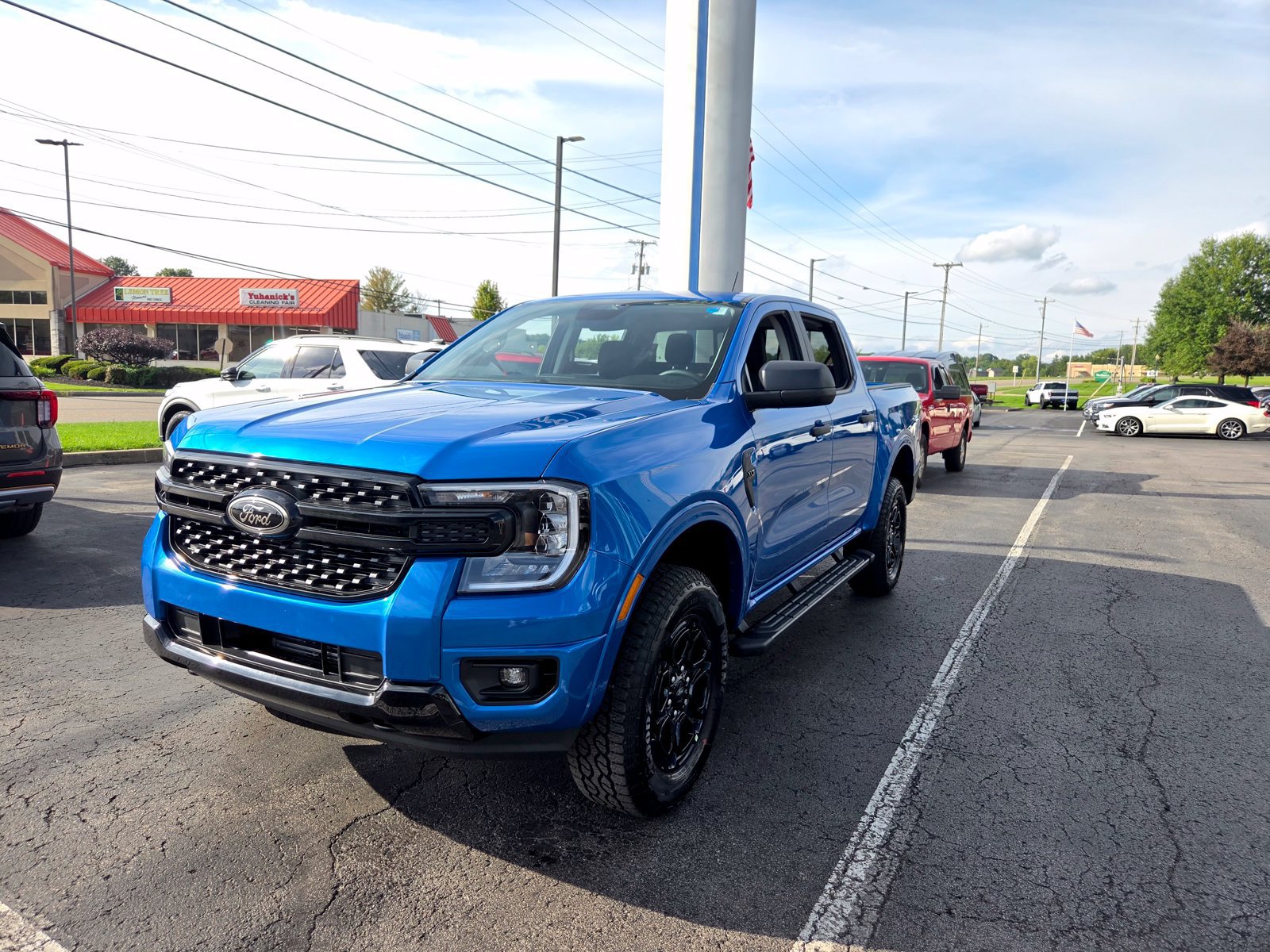 New 2026 Ford Ranger XLT w/ Black Appearance Package AWD/4WD image 7