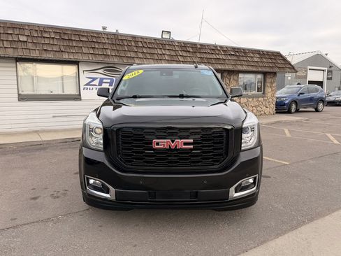 Used 2018 GMC Yukon Denali w/ Denali Ultimate Package image 2