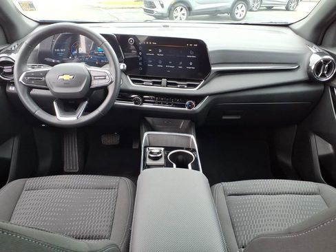 Certified 2026 Chevrolet Equinox LT FWD image 12