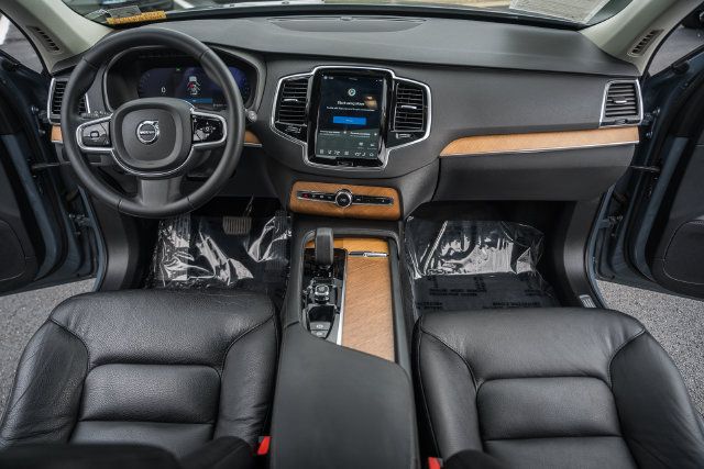 Certified 2023 Volvo XC90 B6 Plus w/ Protection Package Premier AWD/4WD image 22