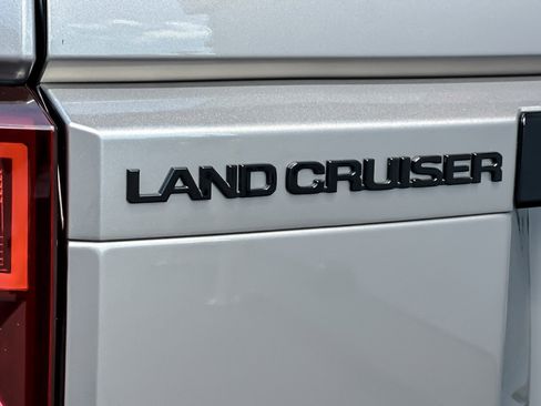 Used 2025 Toyota Land Cruiser w/ Premium Package AWD/4WD image 27