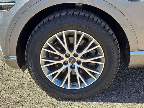 Used 2024 Genesis GV80 2.5T image 10