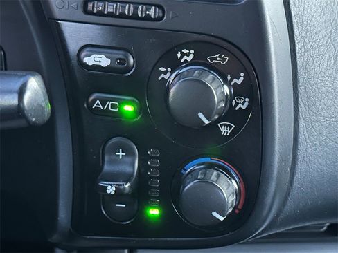 Used 2004 Honda S2000 image 23