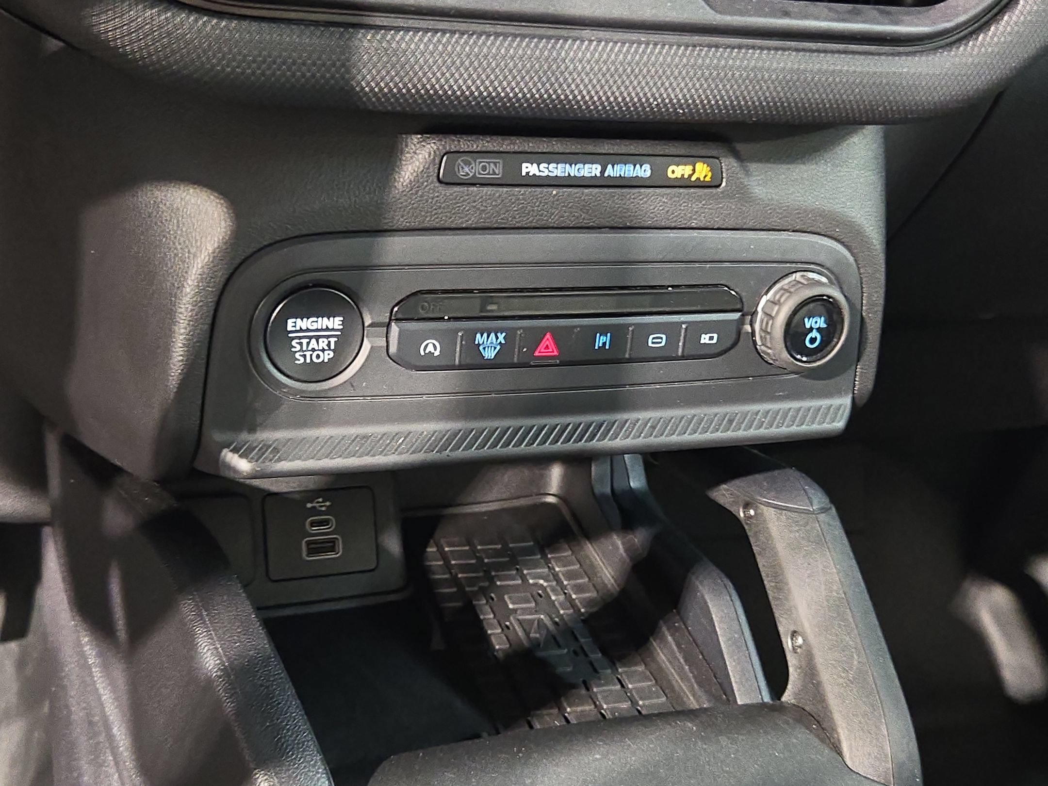 Used 2025 Ford Bronco Sport Badlands AWD/4WD image 31