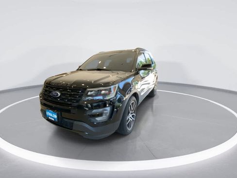 Used 2016 Ford Explorer Sport w/ Equipment Group 401A AWD/4WD image 4