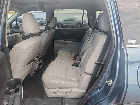 Used 2017 Honda Pilot Touring image 19