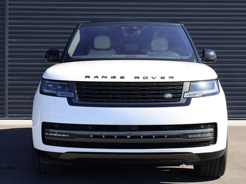 Used 2023 Land Rover Range Rover SE AWD/4WD image 2