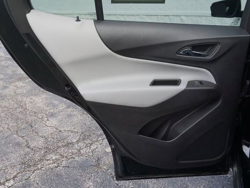 Used 2024 Chevrolet Equinox LS w/ LS Convenience Package image 24